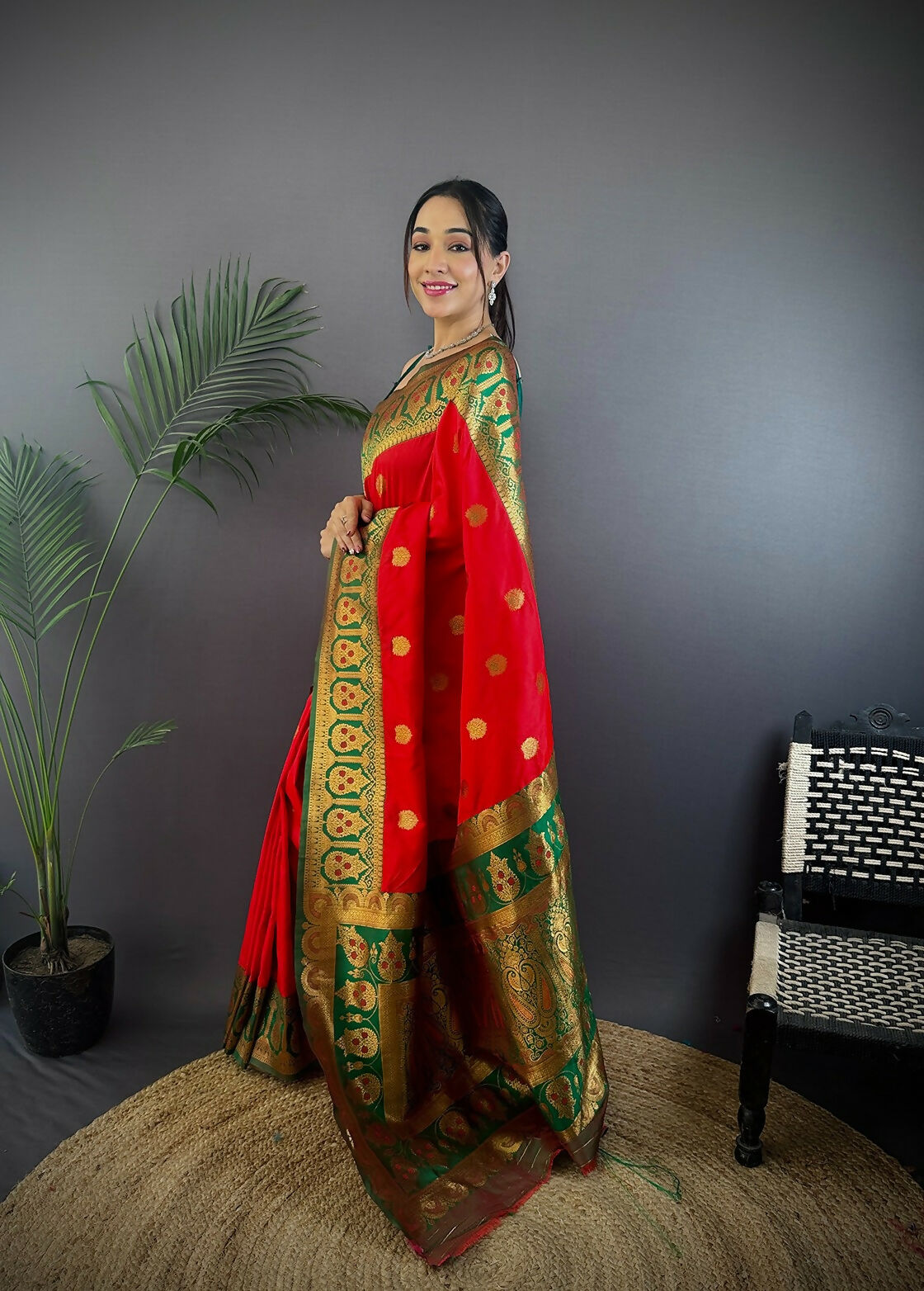 Joban Fashion Green Butti Banarasi Silk Sarees | Grocsy