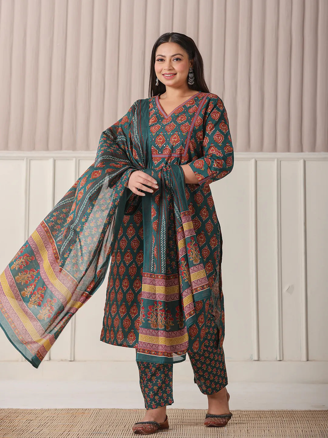 Yufta Teal Green Pure Cotton Sequins-Cutdana Work Kurta Dupatta Pant Set | Grocsy