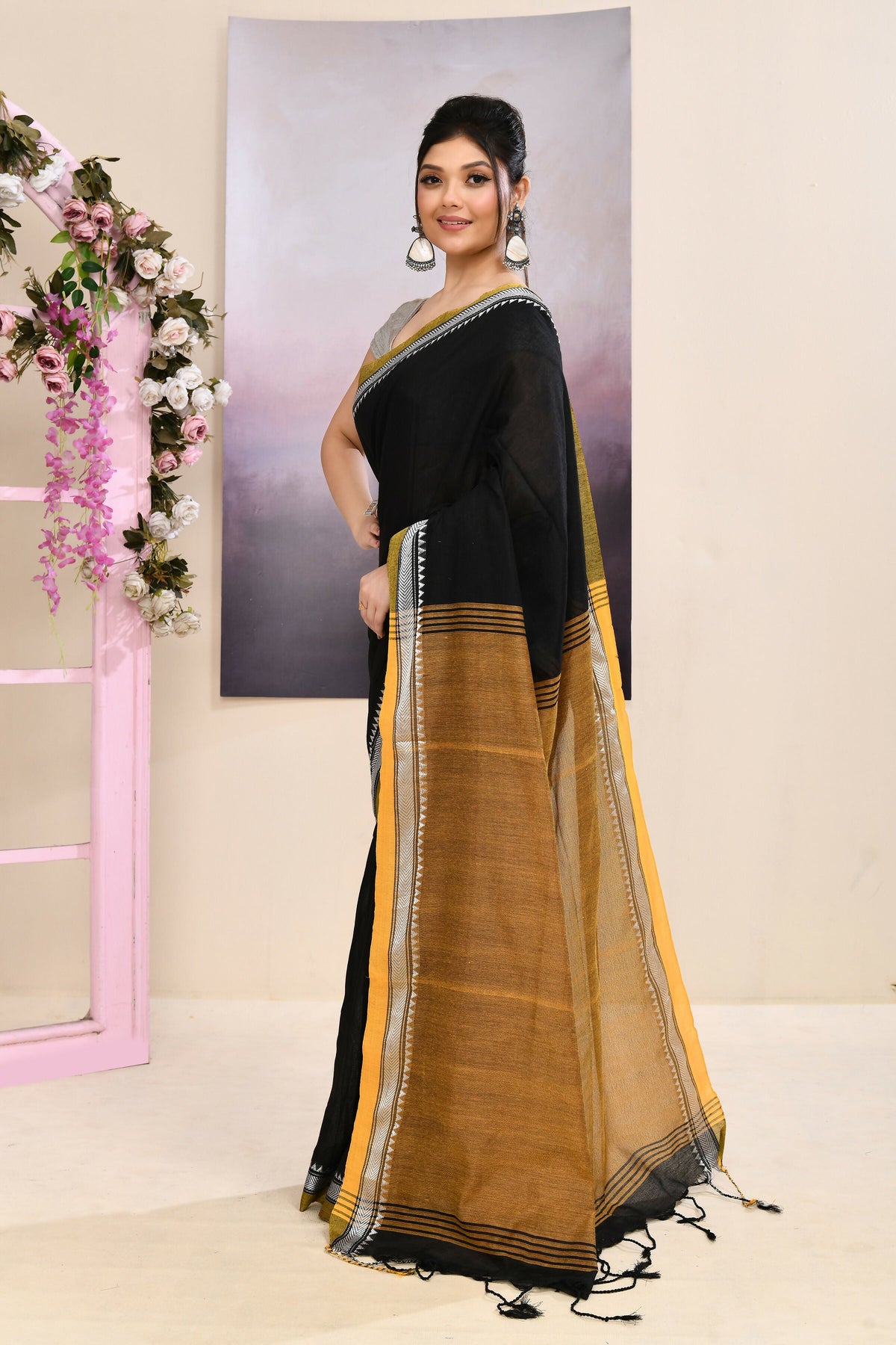 Piyari Fashion Women's Black Embellished Cotton Blend Jamdani Saree | Grocsy