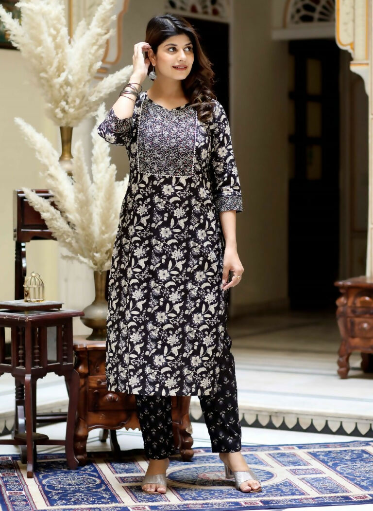 Miravan Women's Embroidered Kurta In Sweet-Heart Neck With Black Straight Palazzo | Grocsy