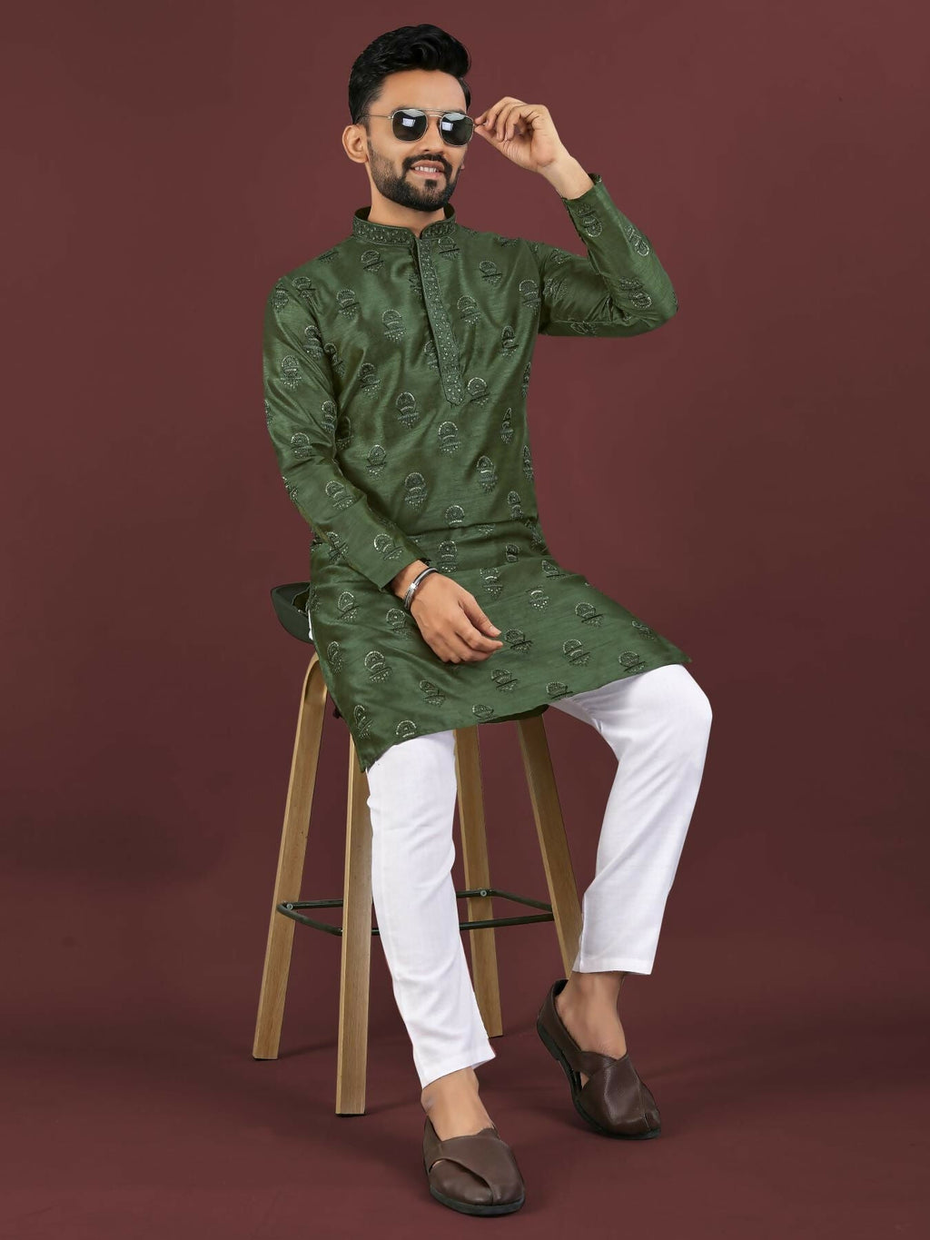 Anaita Green Embroidered Silk Straight Kurta | Grocsy