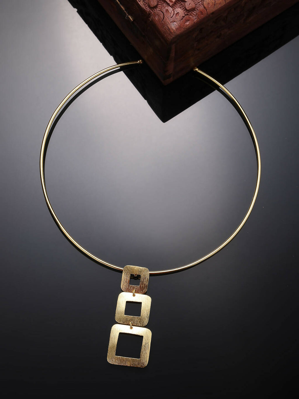 NVR Women Gold-Polished Circular Choker Necklace | Grocsy