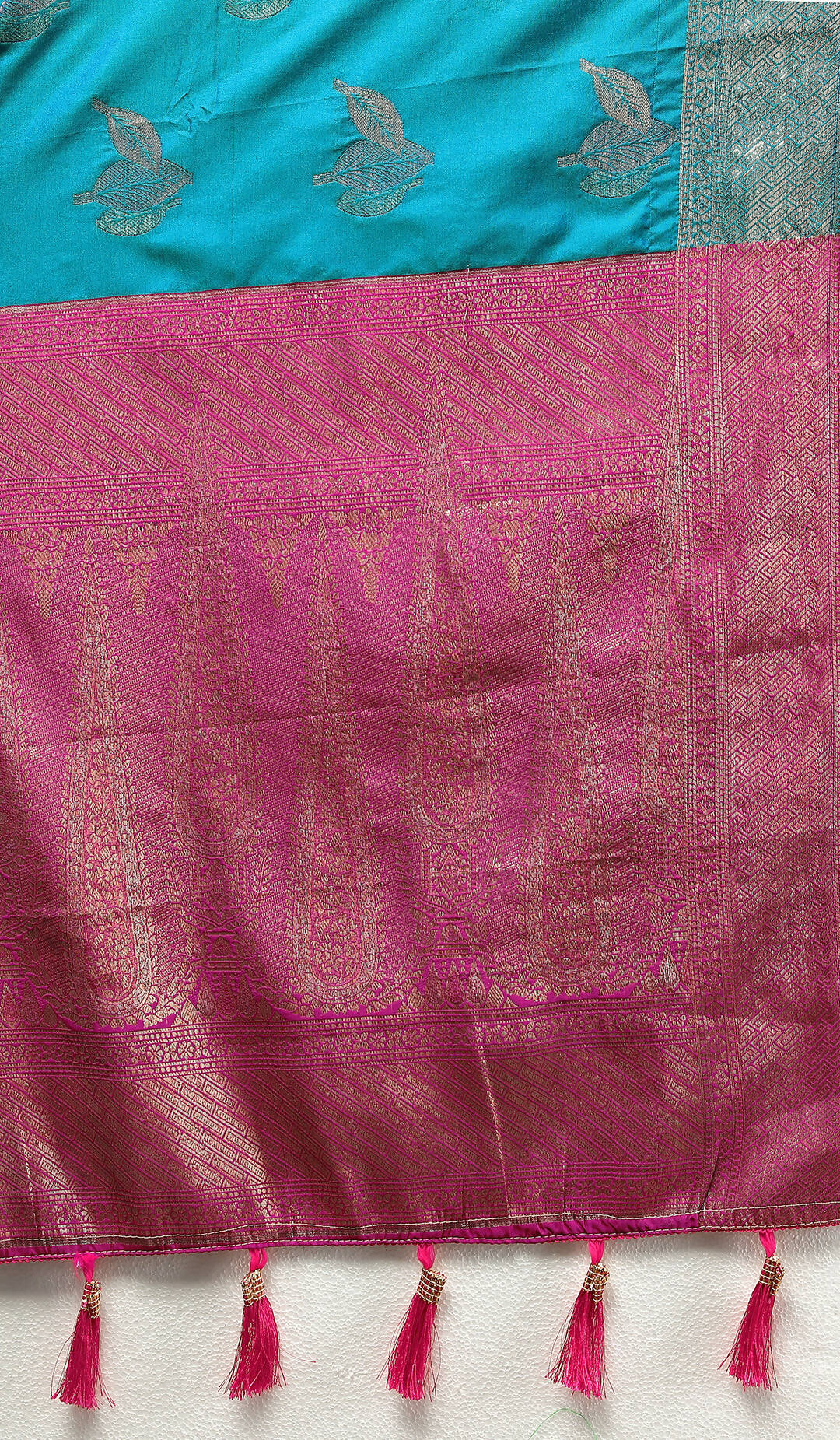 Lorenvalley Fashion Rama Soft Silk Woven Design Zari Weaving Saree | Grocsy