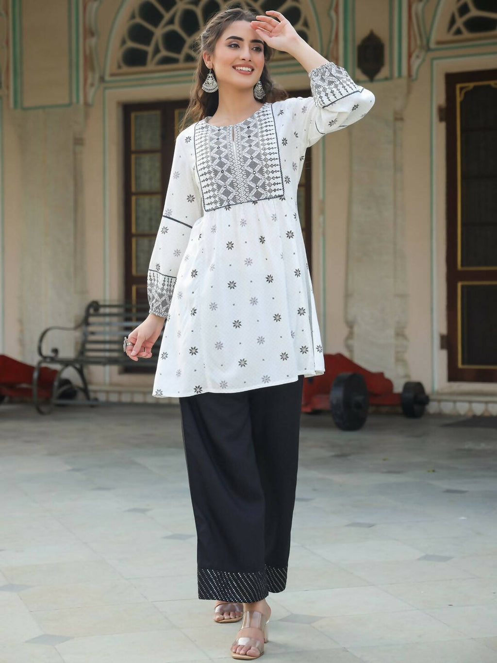 Juniper Women's White Rayon Staple Printed Straight Clothing Set | Grocsy