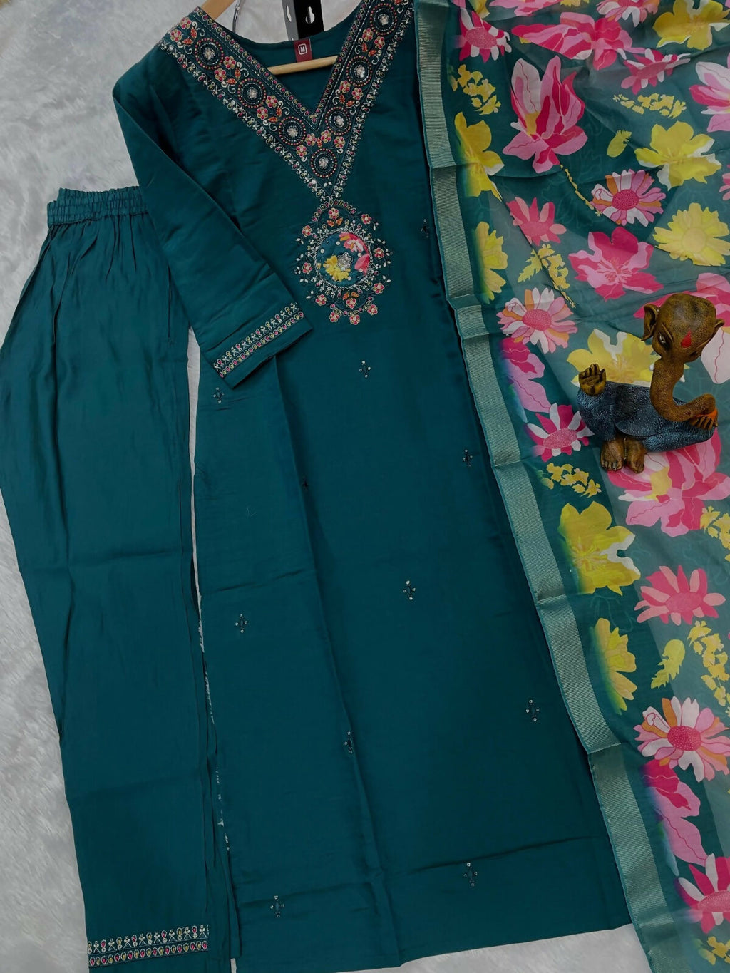 Teeya Creation Womens Rama Green Embroidered Kurta Pant Set | Grocsy