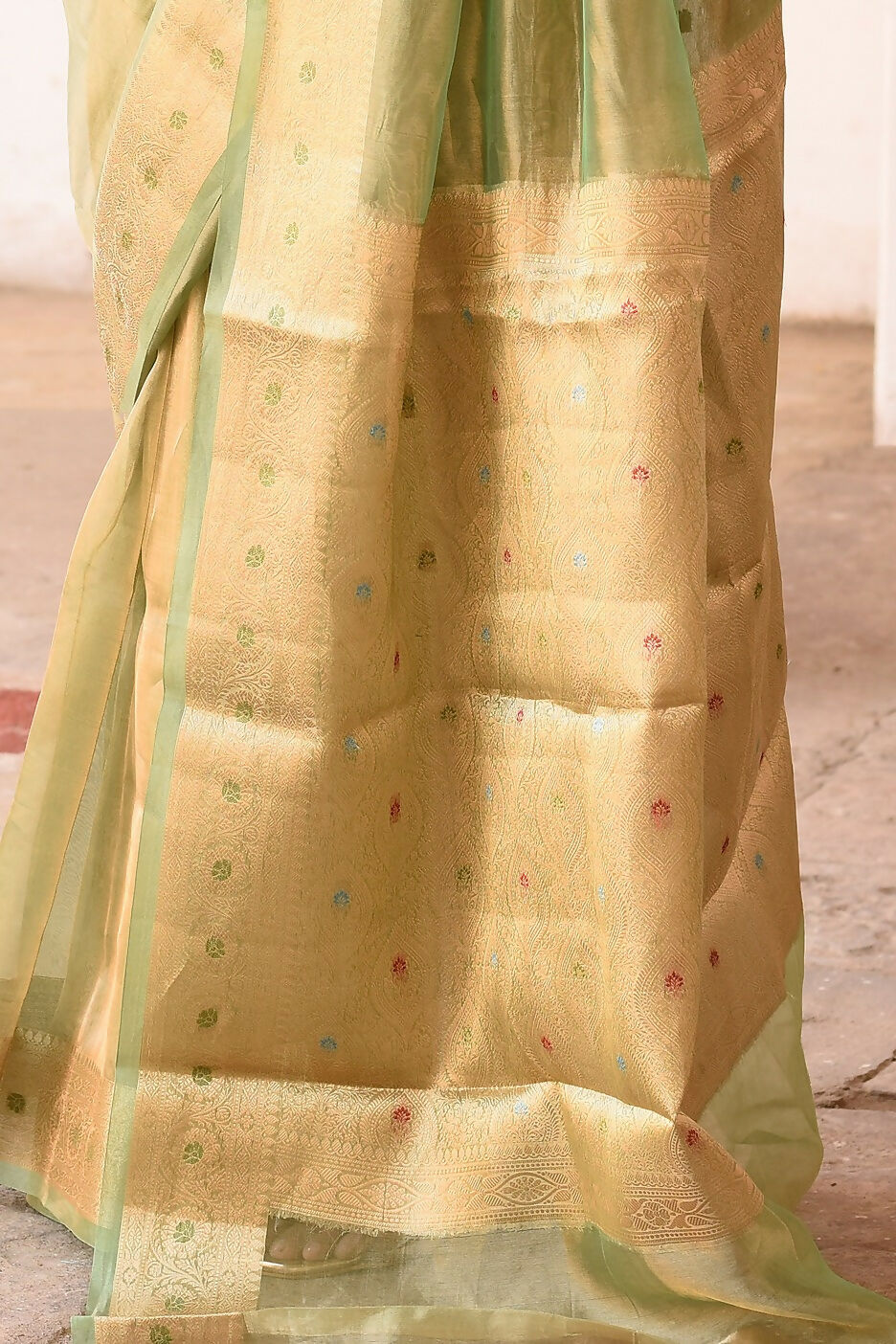 Joban Fashion Green Pure Banarasi Tissue Saree | Grocsy