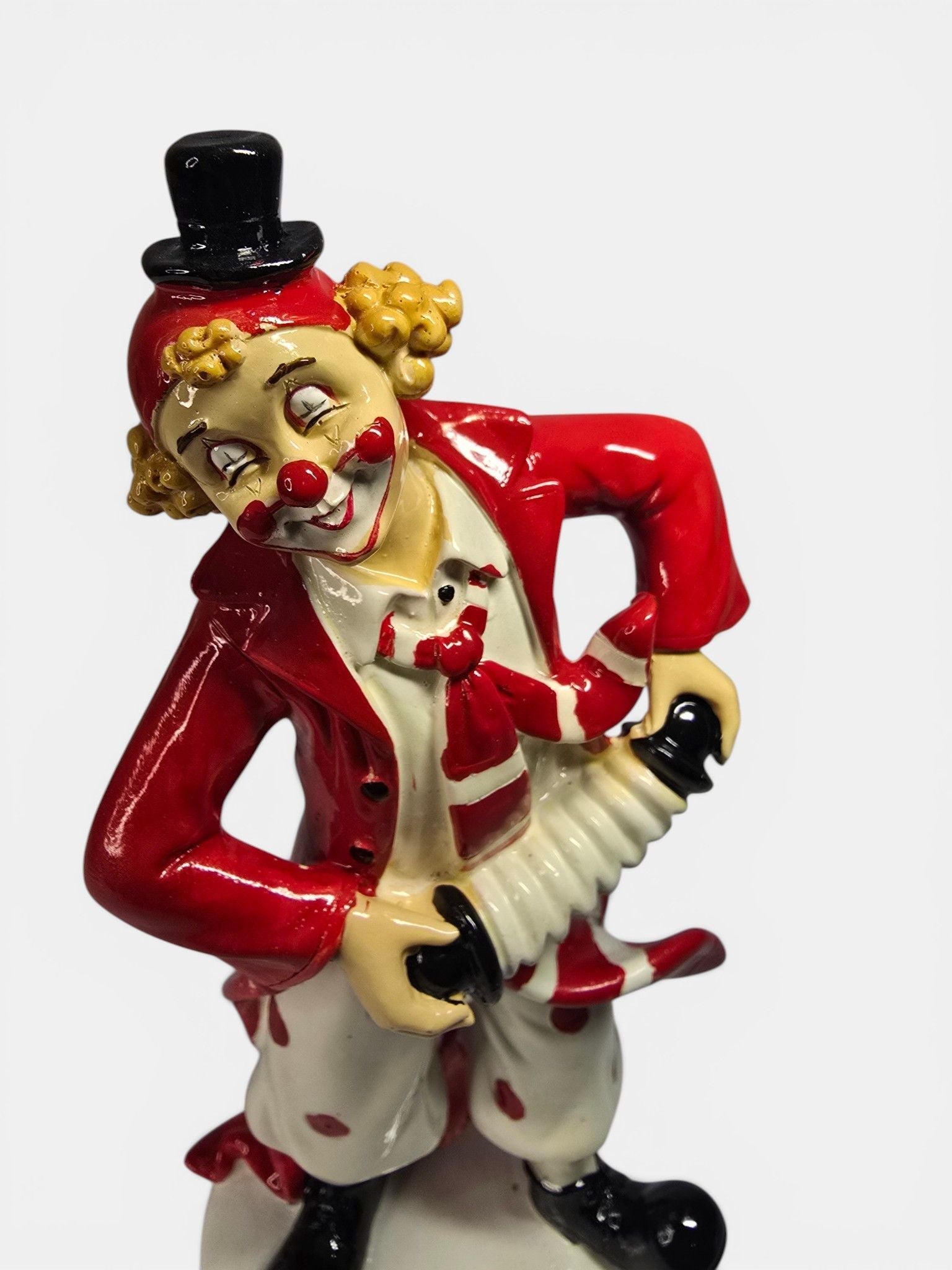 Sun Mun Decors Clown with Accordion | Grocsy
