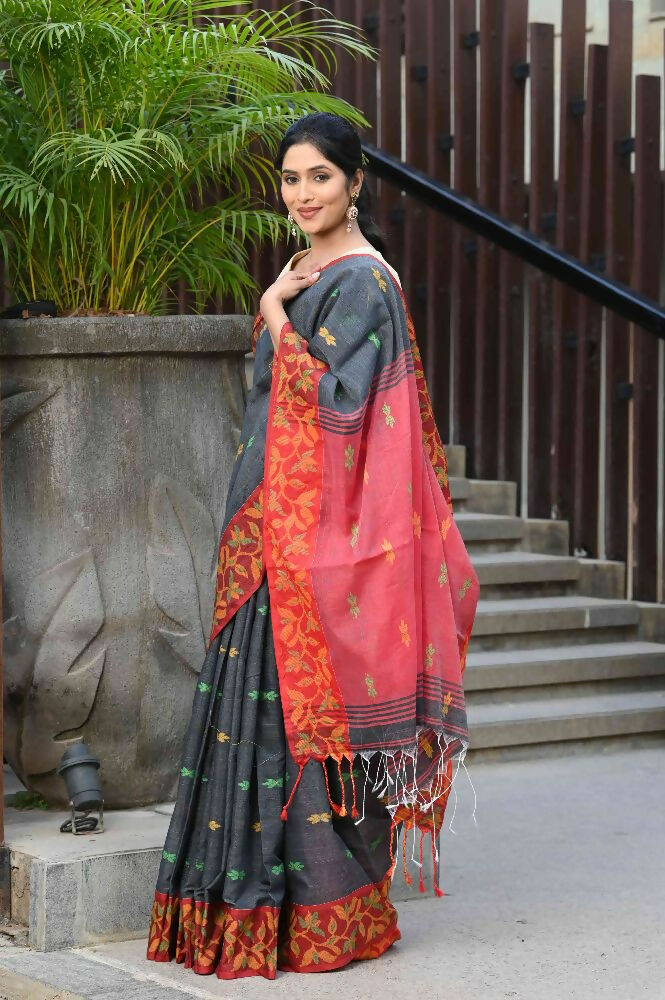 Beatitude Grey Slub Cotton Floral Jamdani Saree | Grocsy