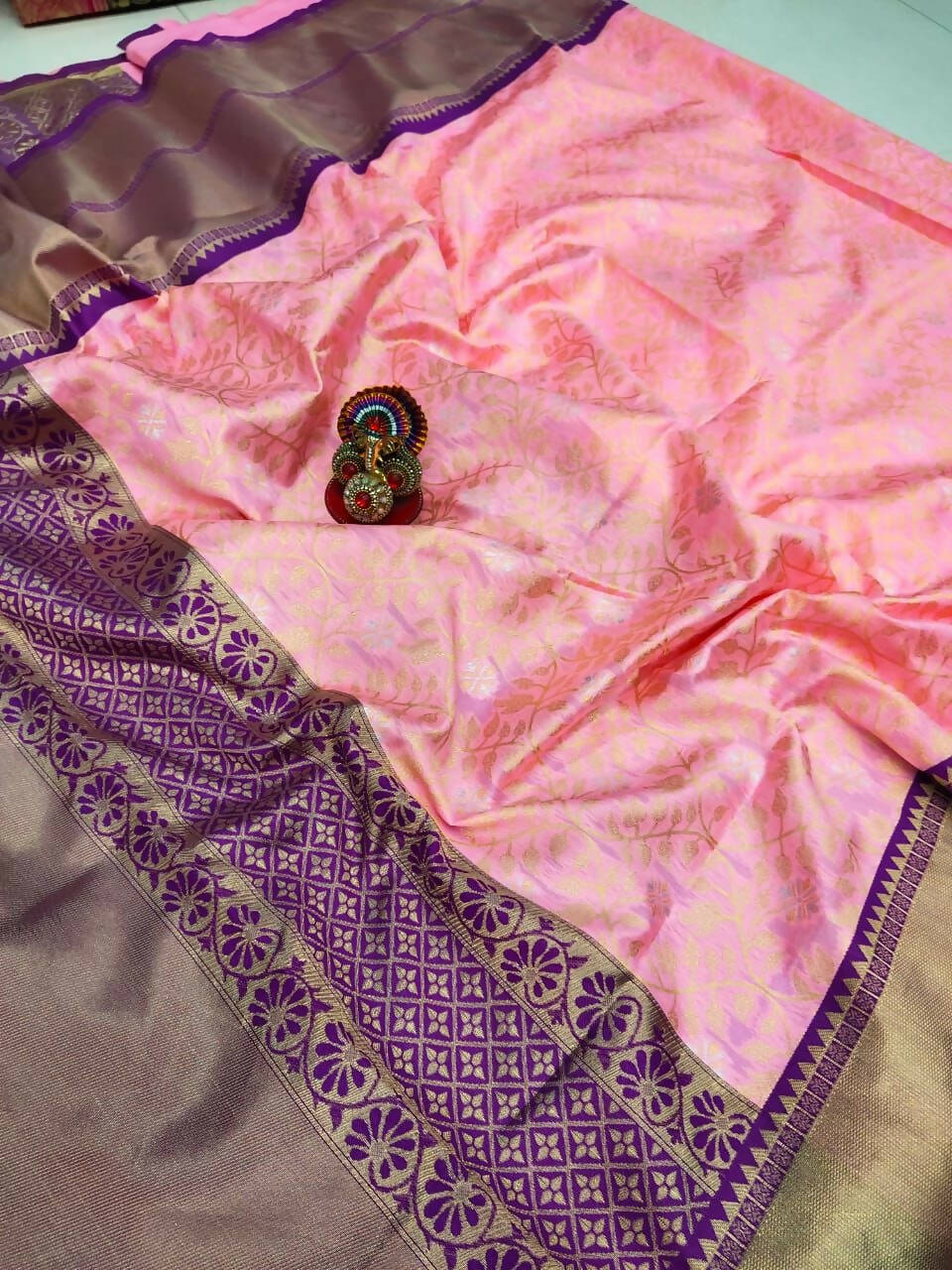 DEIANA'S Beautiful Designer Golden zari Soft Lichi Silk Saree - Pink | Grocsy