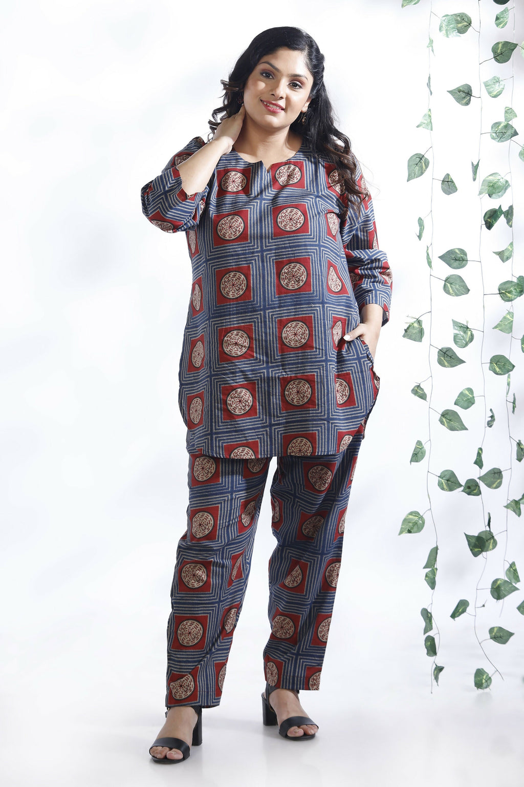 Breathables Women’S Blue Cotton Geometric Print Loungewear Co-Ord Set – Hip-Length Kurta & Pants | Grocsy
