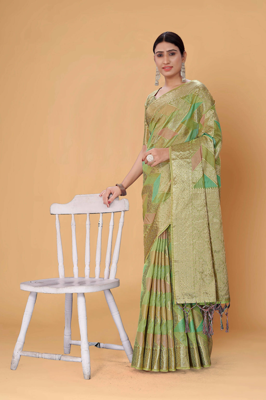 Green Soft Organza Woven Design Saree With Unstitched Blouse Piece - Zaara | Grocsy