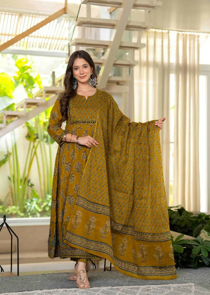 Jaimini Women Cotton Printed Round Neck 3/4 Sleeves Calf Length Flared Kurta Pant And Dupatta Set | Grocsy