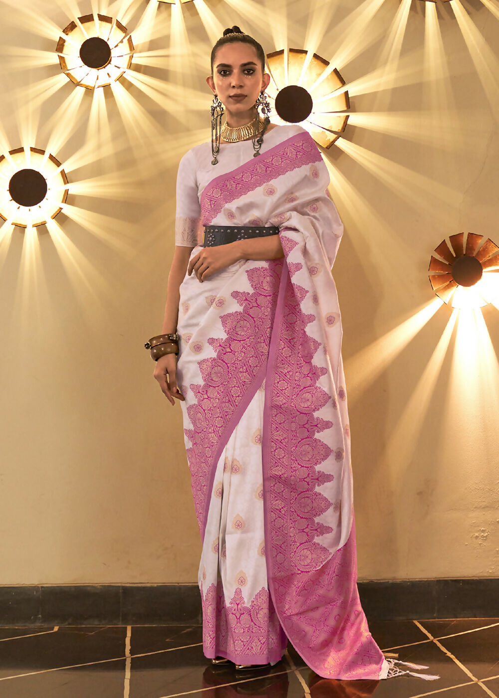 Trendy Weaving Silk Orchid Pink Designer Saree - Emponline | Grocsy