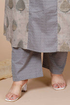 Miravan Women's Plus Size Beige Floral Printed Pure Cotton A-Line Kurta With Palazzo | Grocsy
