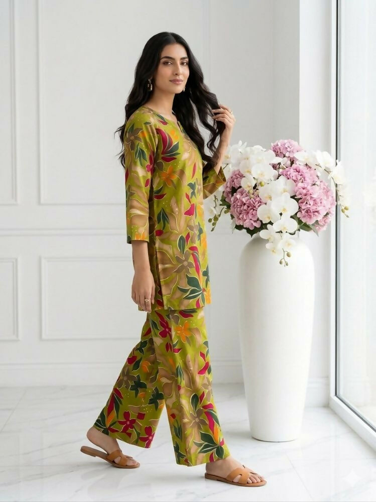 Teeya Creation Women New Latest Green Floral Printed Crepe Kurta with Palazzos Set | Grocsy