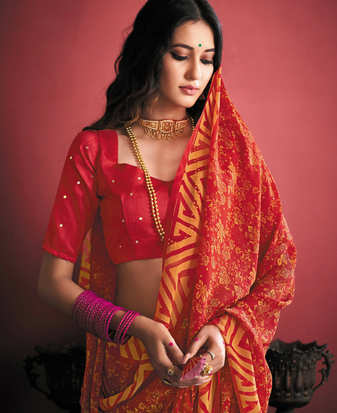 Red Georgette Brasso Floral Printed Saree With Unstitched Blouse Piece - Zyanya | Grocsy