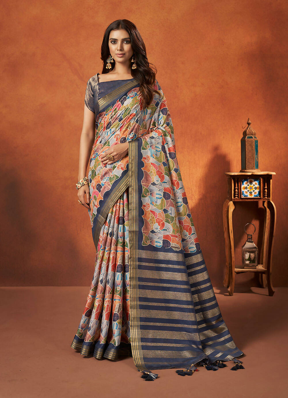 Grey Rangkat and Crepe Silk Abstract Saree With Unstitched Blouse Piece - Mohmanthan Royal Saachi | Grocsy
