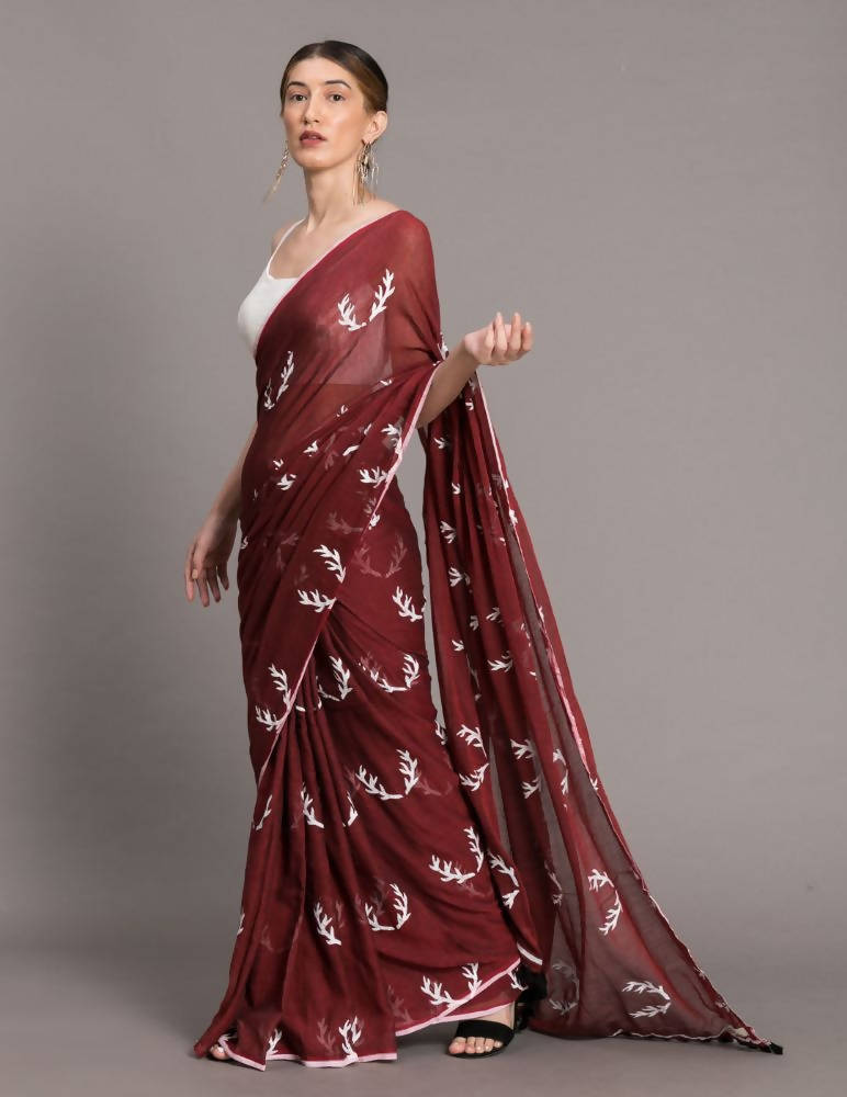 Suta Women Maroon White Hand Blocked Pure Cotton Saree | Grocsy