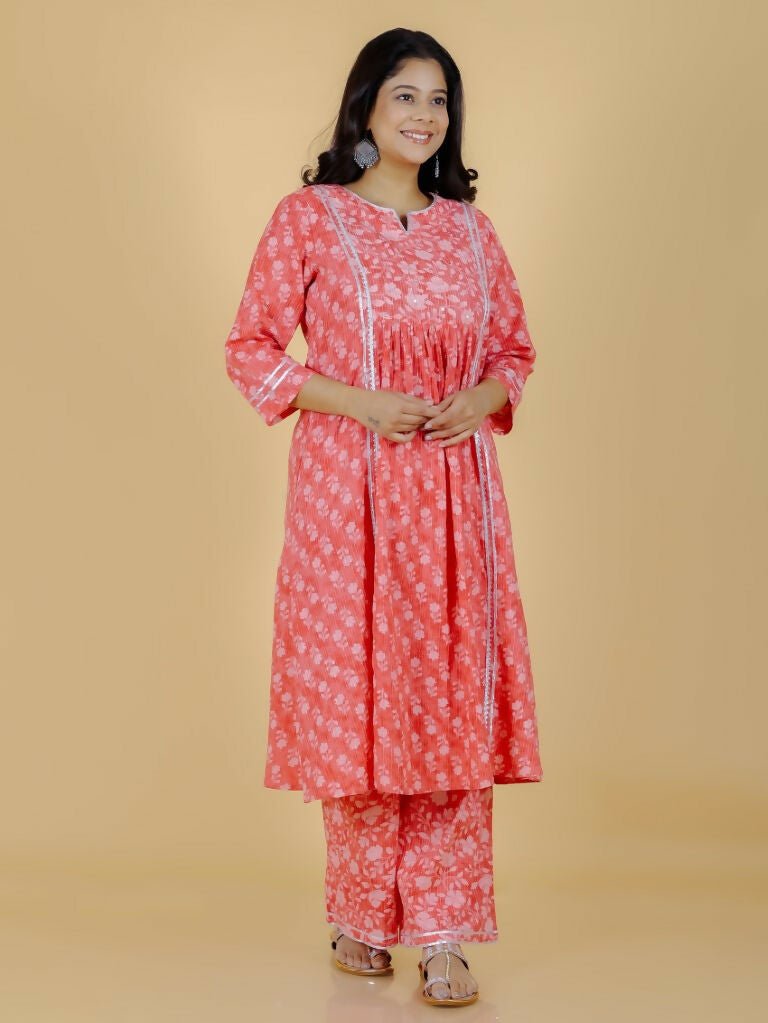 Aramya Pink Kantha Cotton Floral Panelled Kurta for Women | Grocsy