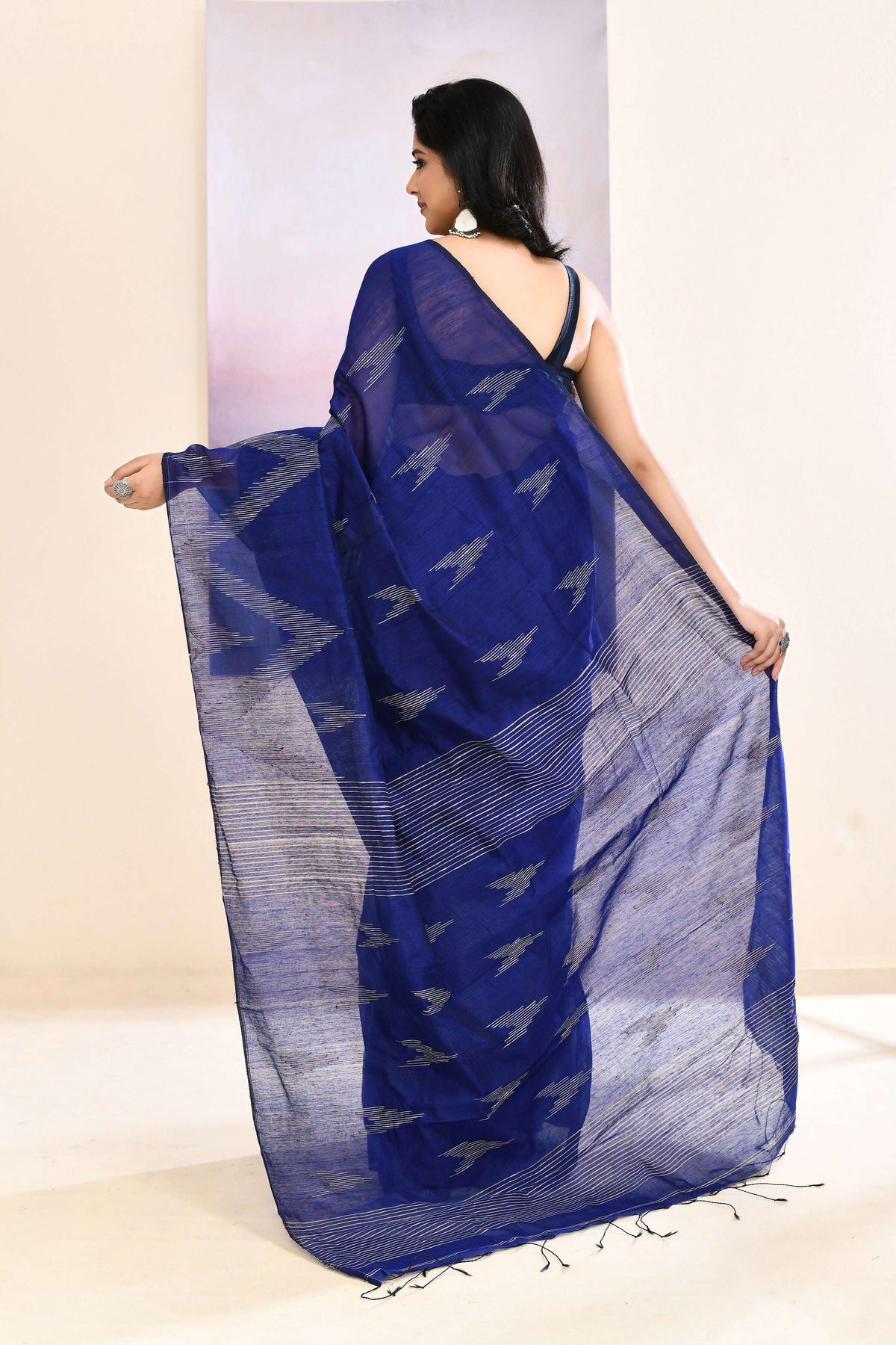 Piyari Fashion Women's Blue Embellished Cotton Blend Jamdani Saree | Grocsy
