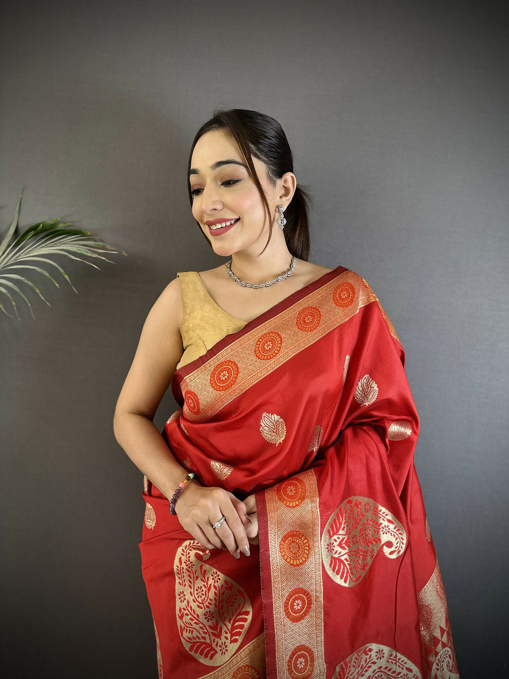 Joban Fashion Red Paisley Soft Silk Banarasi Saree | Grocsy