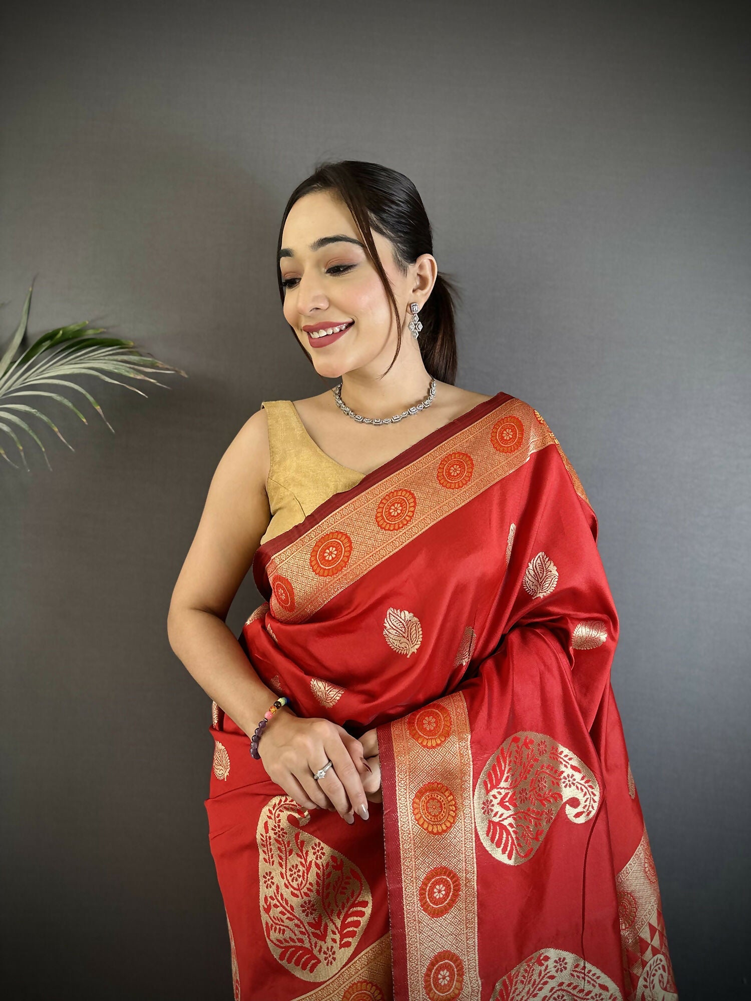 Joban Fashion Red Paisley Soft Silk Banarasi Saree | Grocsy