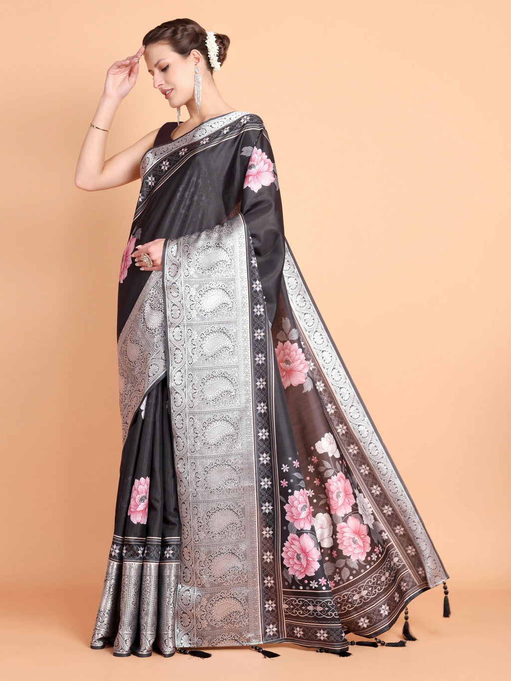 Vamsee Bhavi Black Georgette Saree | Grocsy