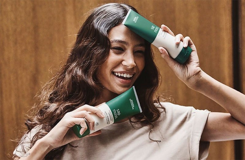 Aveda Sap Moss Weightless Hydration Conditioner | Grocsy