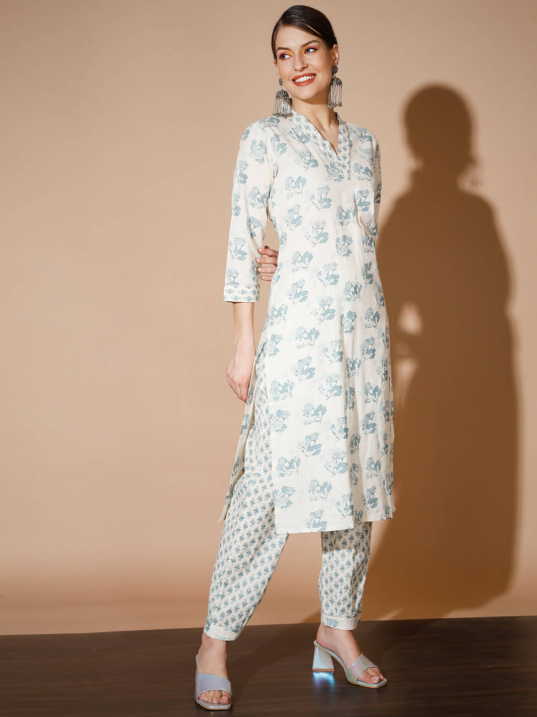 Myshka Women Multi Floral Kurta & Trousers | Grocsy