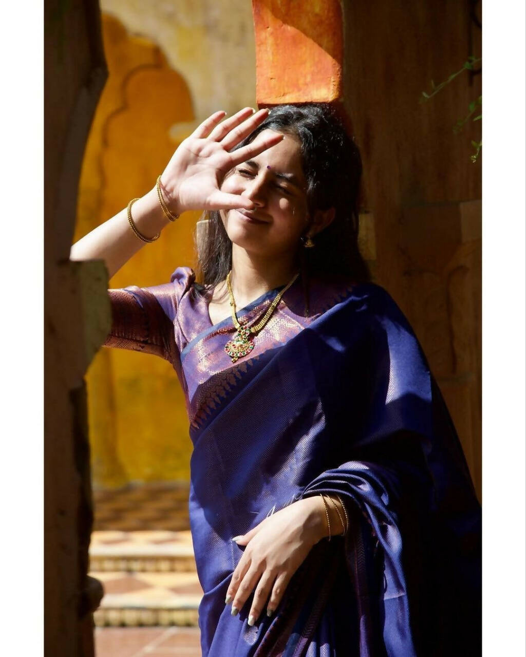 DEIANA'S Beautiful Designer Golden zari Soft Lichi Silk Saree - Blue | Grocsy
