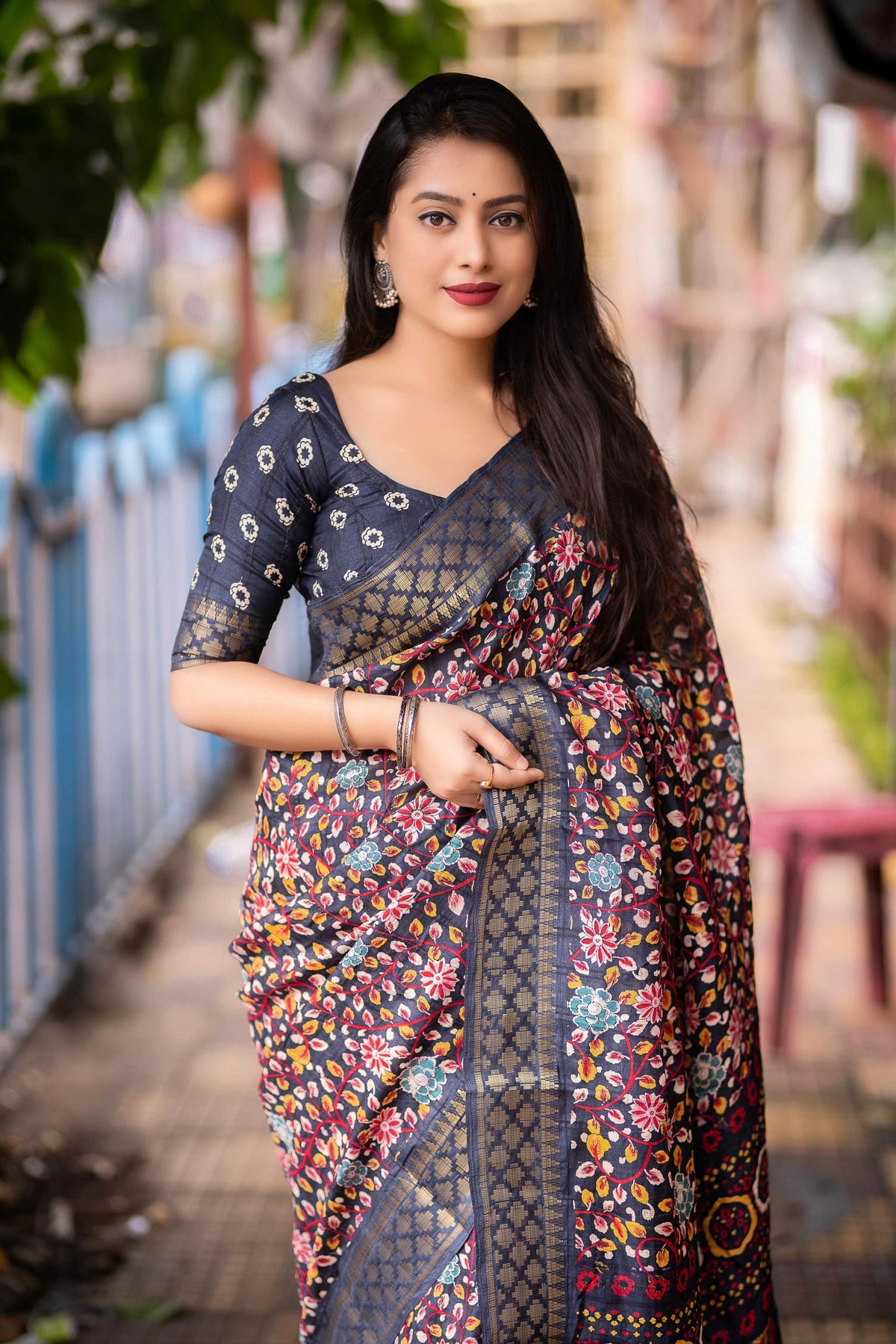 Grey Slub Silk Printed Saree with Unstitched Blouse - Hiral Fashion | Grocsy