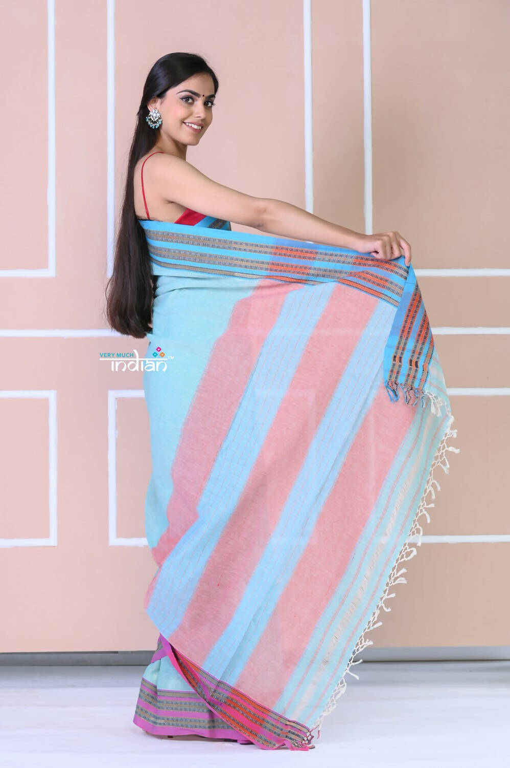 Very Much Indian Traditional Patteda Anchu Ilkal Handloom Saree - Sky Blue | Grocsy