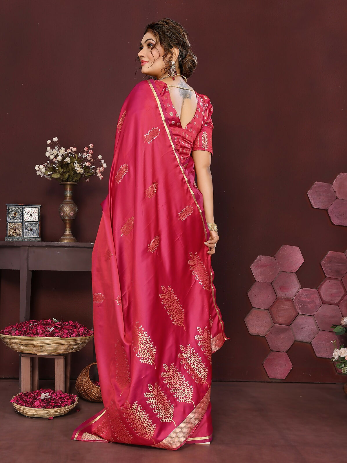 Joban Fashion Pink Floral Motifs Banarasi Silk Sarees | Grocsy
