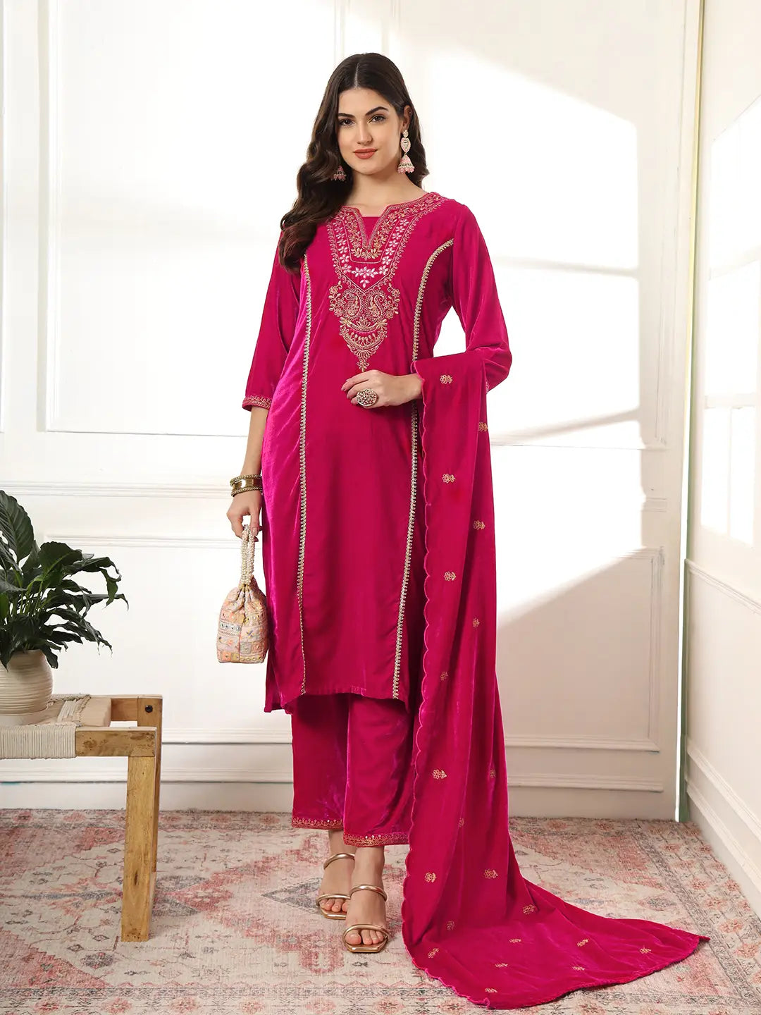 Yufta Velvet Pink Kurta Dupatta Set With Embroidery | Grocsy