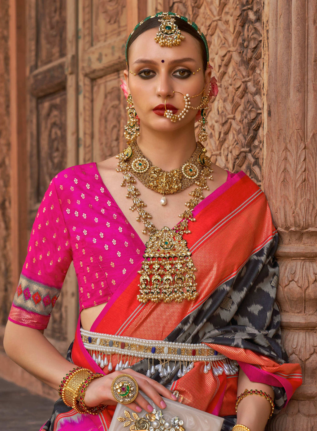 Black Silk Abstract Printed Saree With Unstitched Blouse Piece - Aanchal | Grocsy