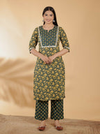 Aramya Green Soft Cotton Floral Straight Kurta for Women | Grocsy