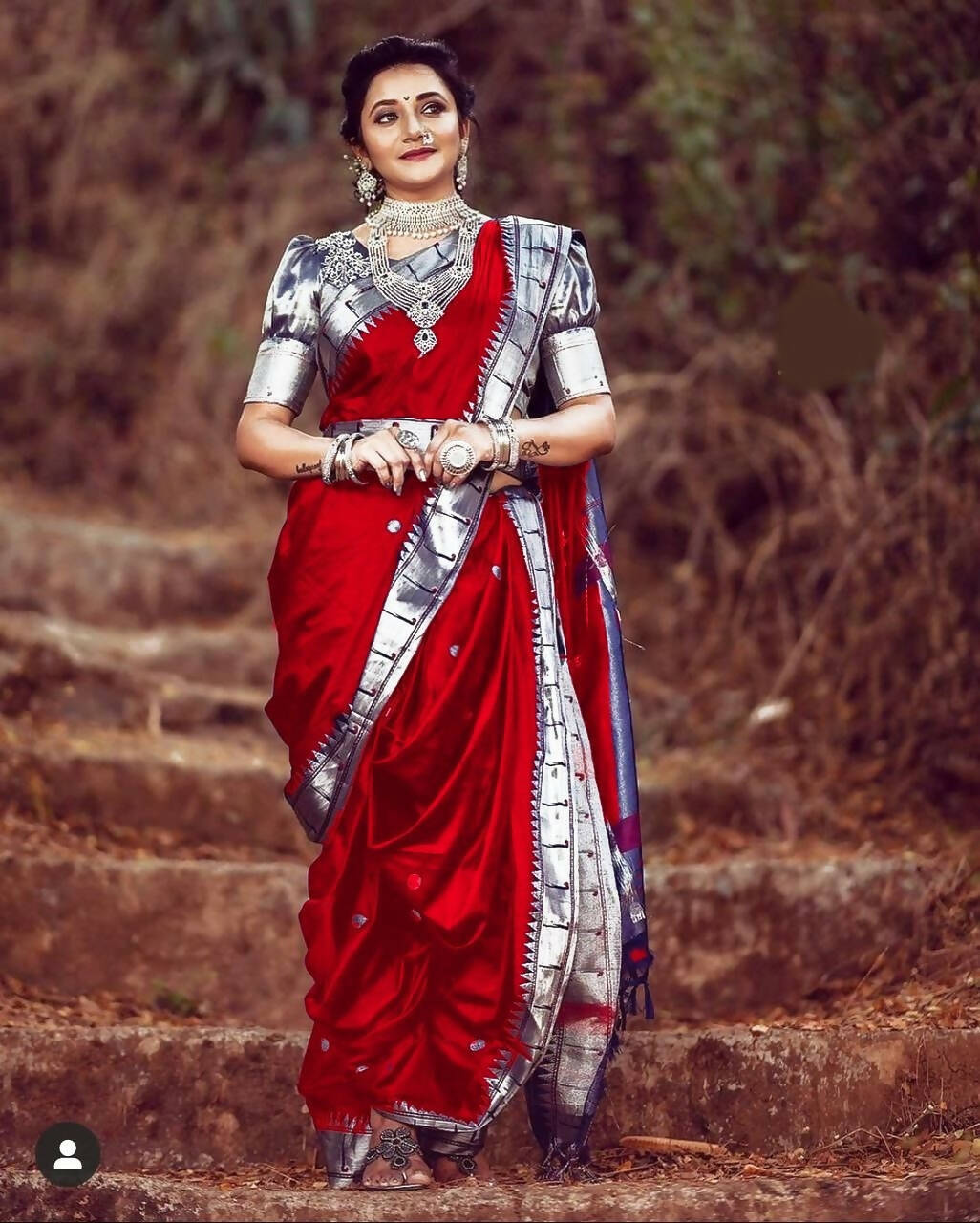 DEIANA'S Beautiful Designer Golden zari Soft Lichi Silk Saree - Red | Grocsy