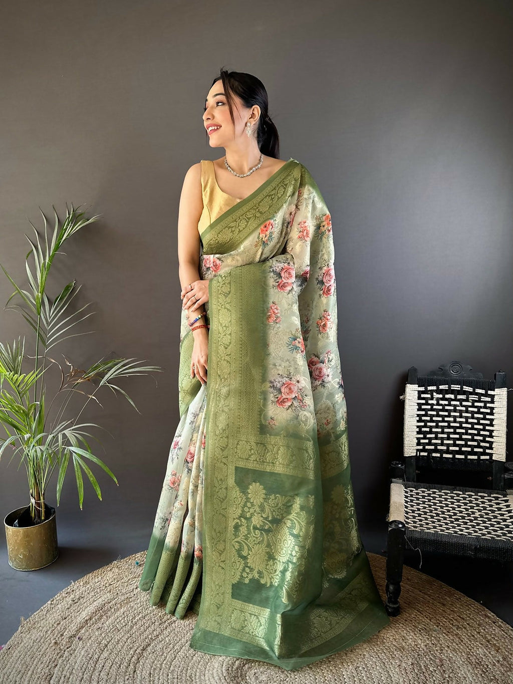Joban Fashion Green Floral Motifs Banarasi Silk Sarees | Grocsy