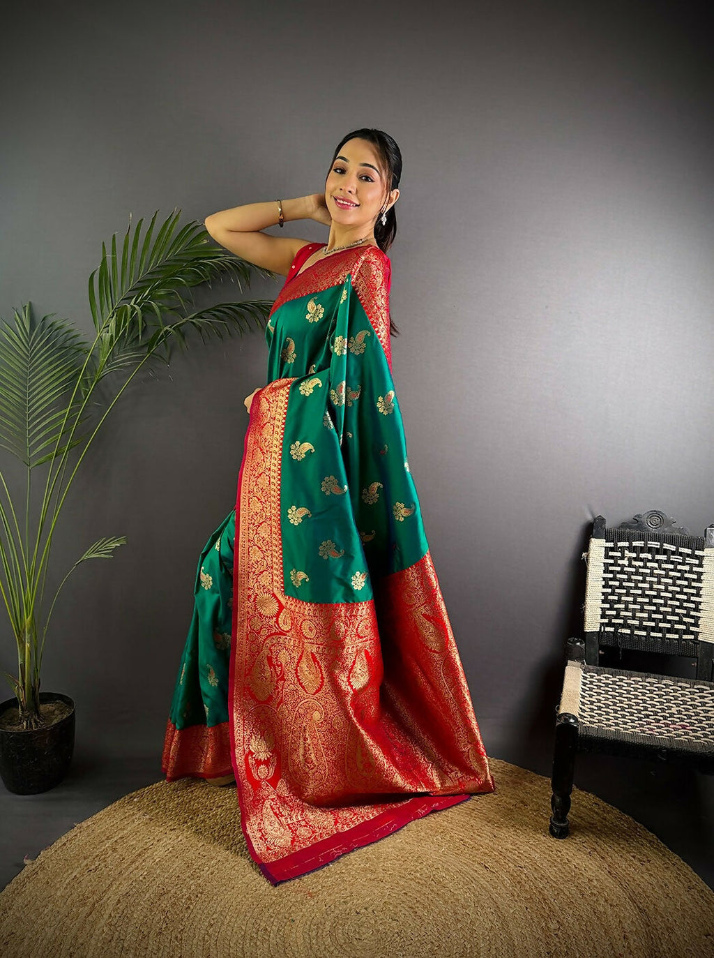 Joban Fashion Banarasi Green Woven Butti Soft Silk Saree | Grocsy
