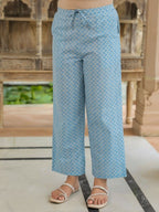 Aramya Straight Soft Cotton Floral Print Women's Kurta Set - Blue | Grocsy