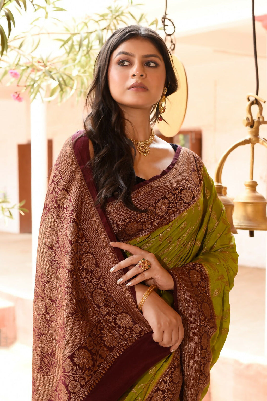 Joban Fashion Grass Green Crepe Chiffon Pure Handloom Banarasi Silk Saree | Grocsy