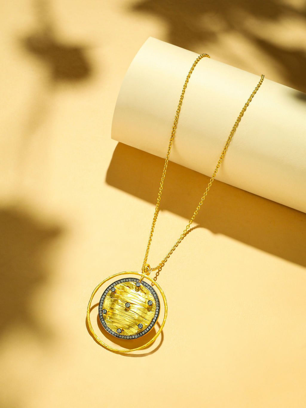 Nuyug 18K Gold-Plated Zircon Studded Minimal Chain Textured Surface Pendant Necklace | Grocsy