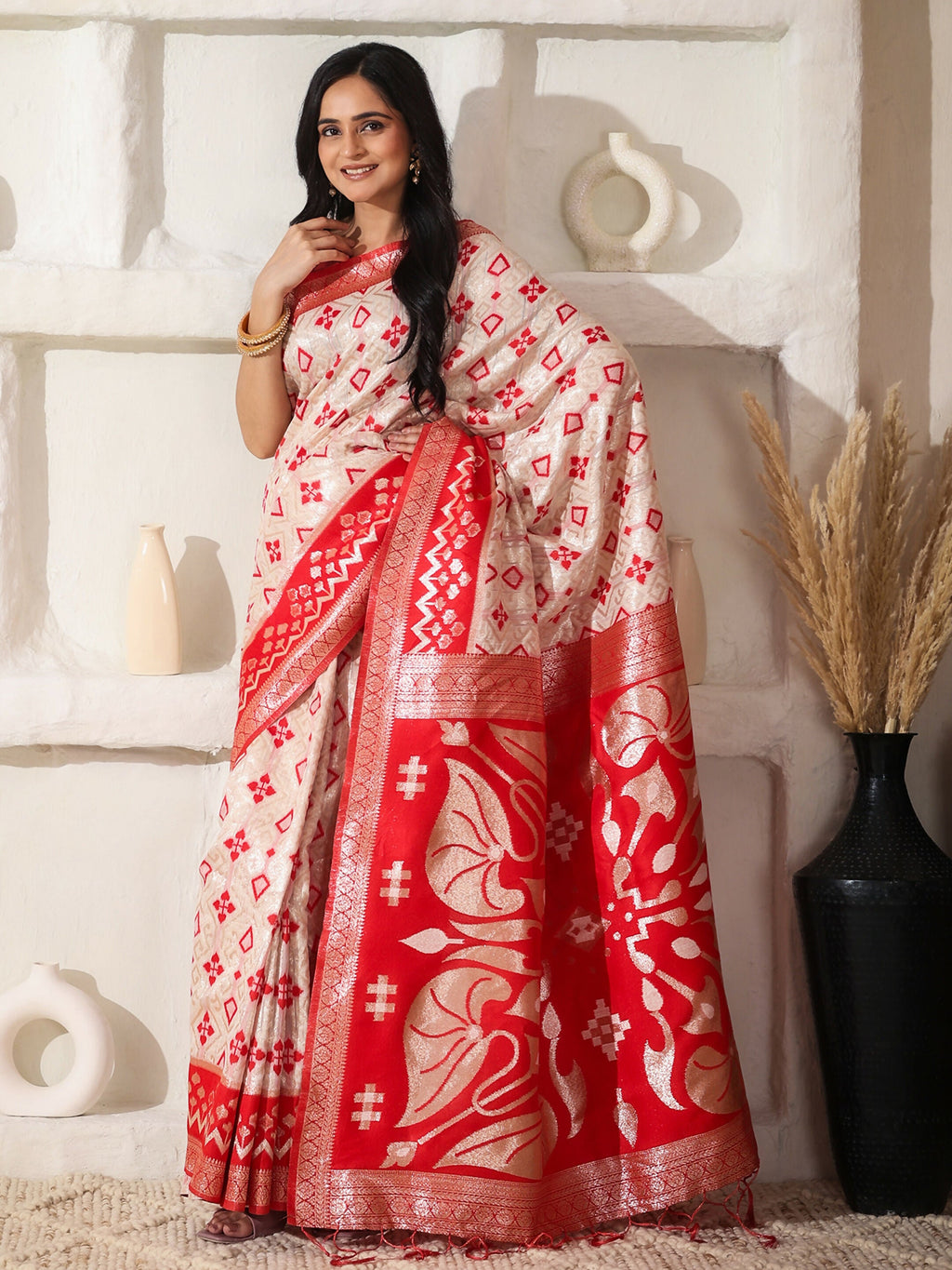 Shree Shyam Fashion Linen Cotton Red & White Saree | Grocsy
