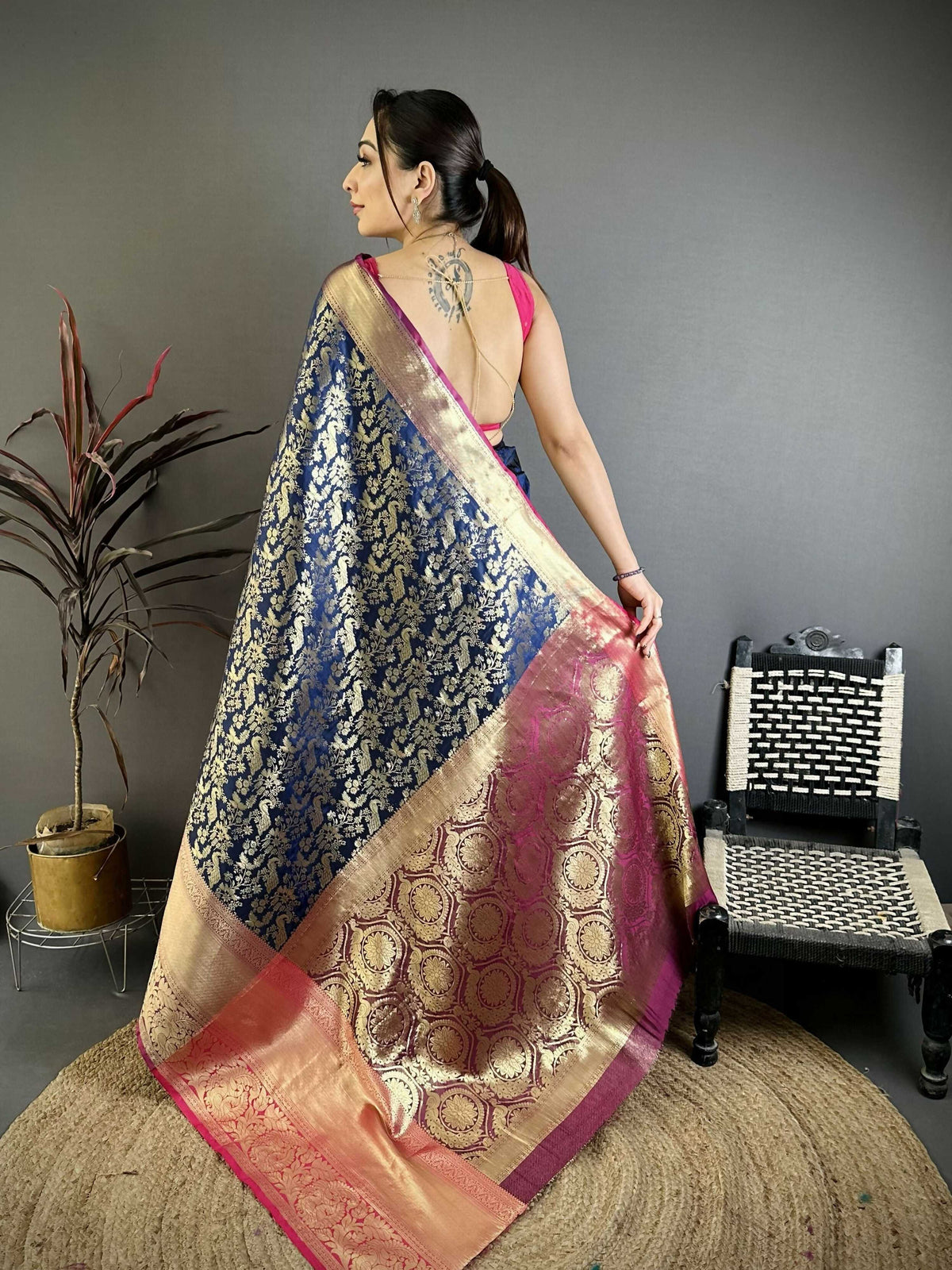Prime Volt Pure Handloom Kanjivaram Katan Silk Saree with Antique Zari & Contrast Pallu-Deep Vibrant Blue | Grocsy