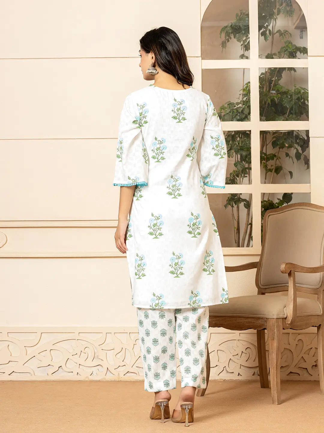 Yufta White And Sky Blue Cotton Floral Print Kurta Dupatta Set | Grocsy