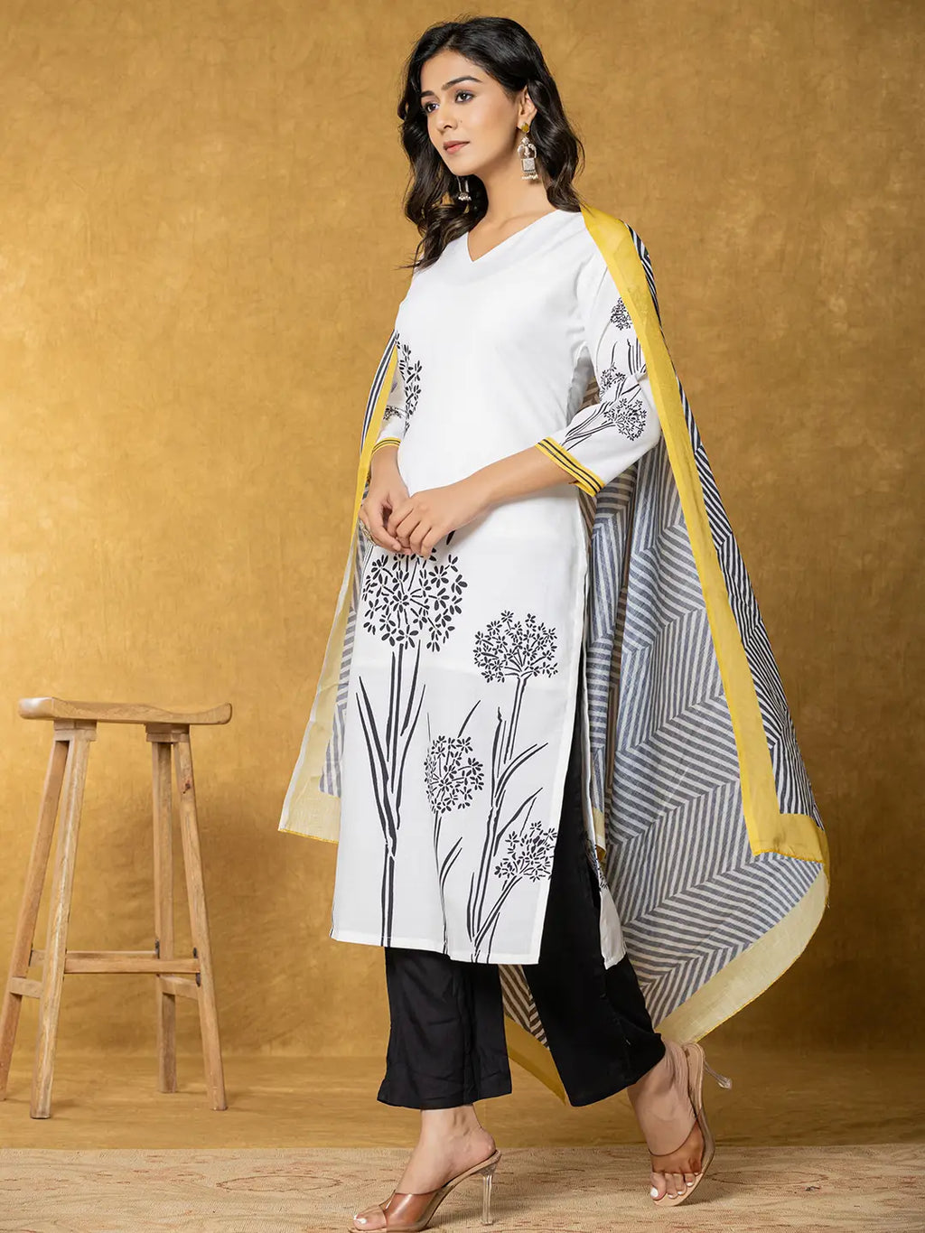 Yufta White And Black Linen Kurta Dupatta Pant Set | Grocsy
