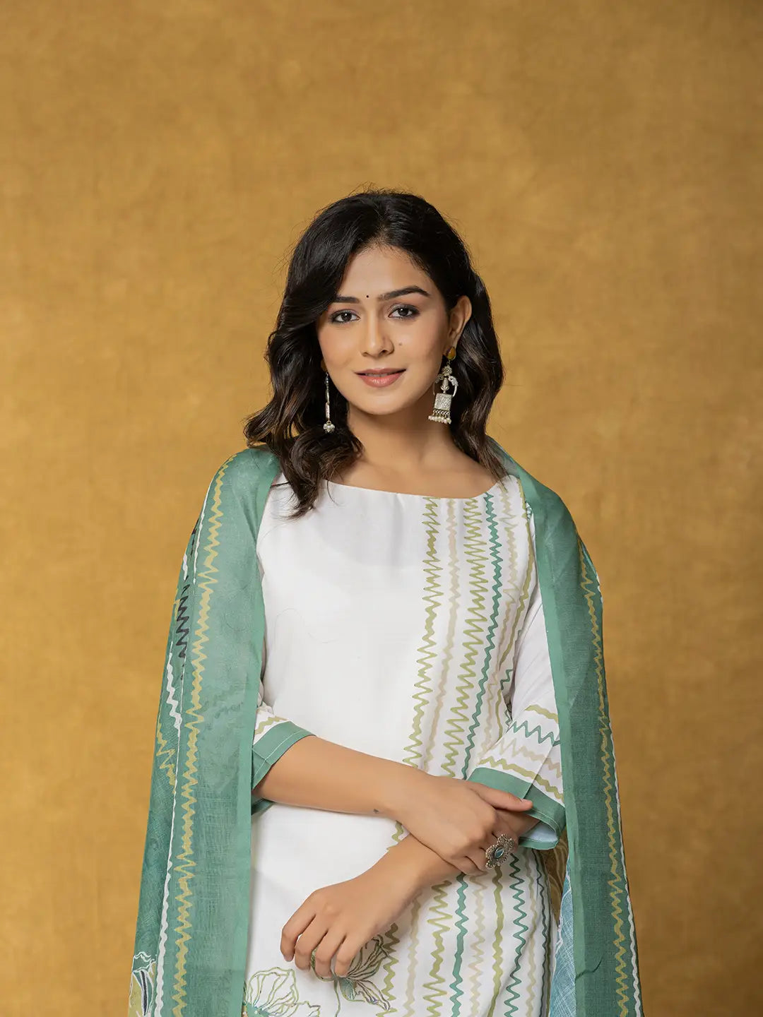 Yufta White And Green Linen Kurta Dupatta Pant Set | Grocsy