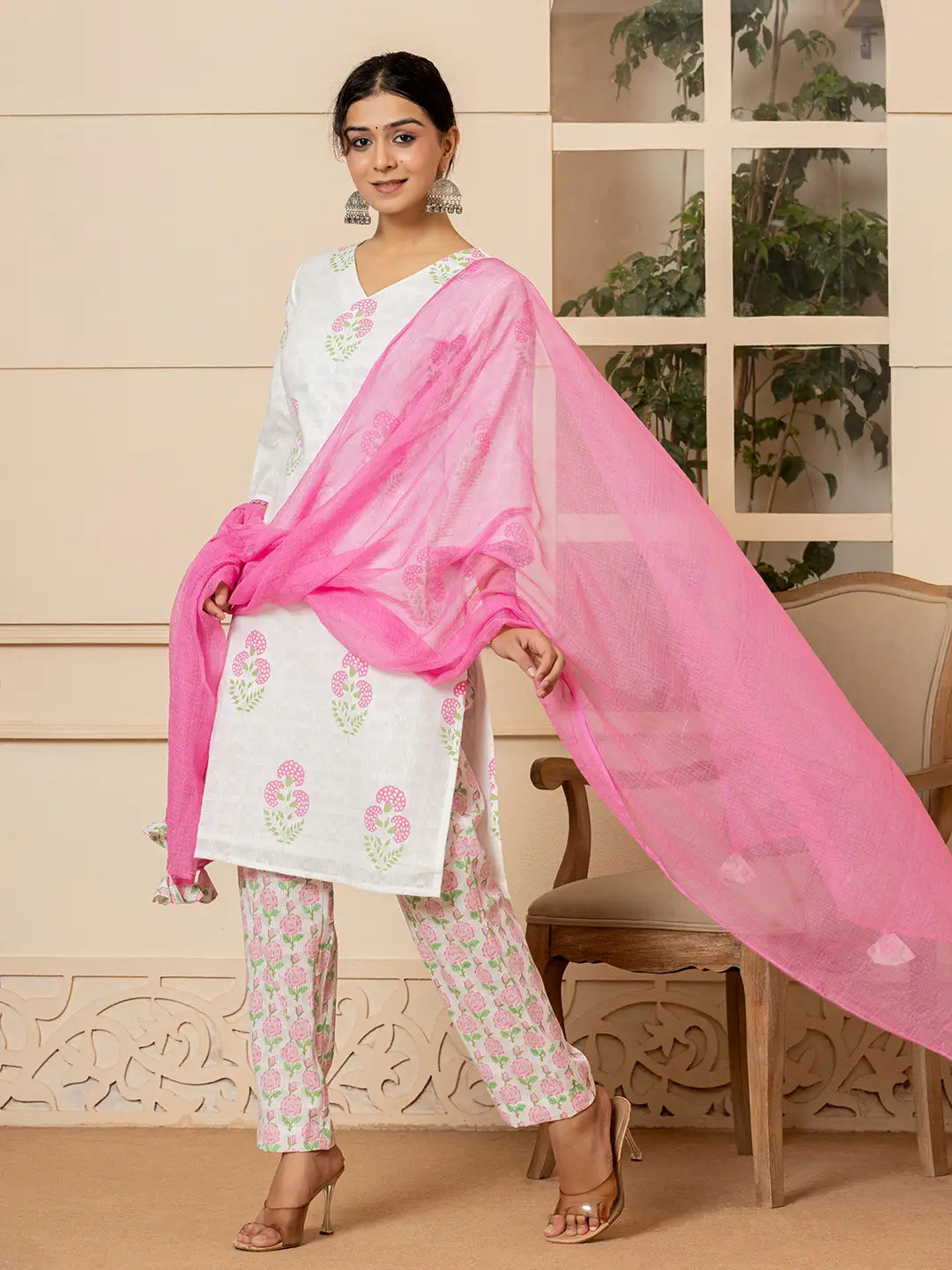 Yufta White And Pink Cotton Floral Print Kurta Dupatta Set | Grocsy