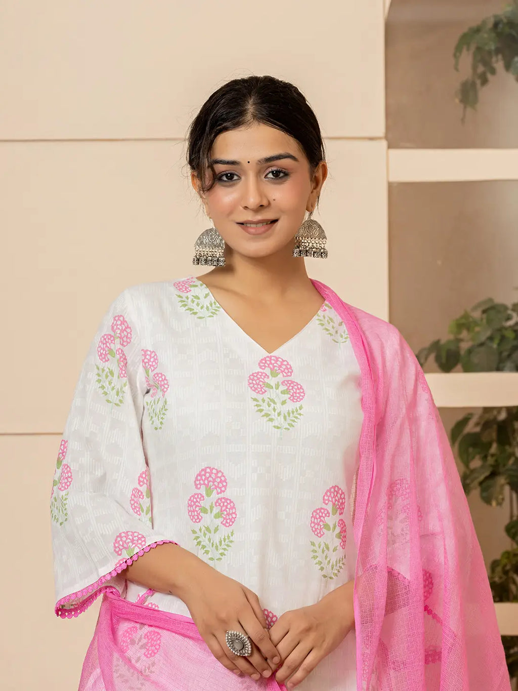 Yufta White And Pink Cotton Floral Print Kurta Dupatta Set | Grocsy