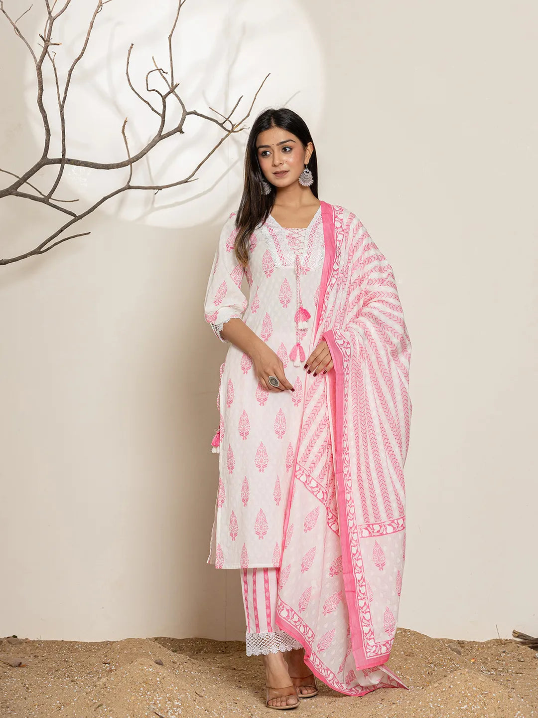 Yufta White And Pink Floral Print Cotton Straight Kurta Dupatta Set | Grocsy